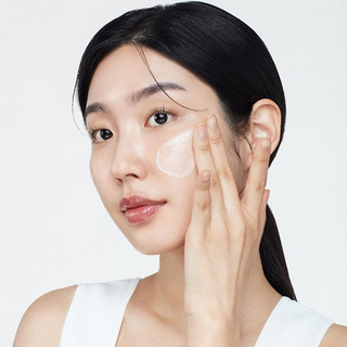 Skin-Glow Essence Cream